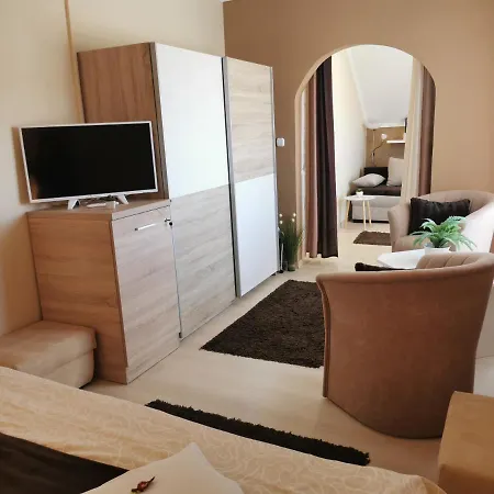 Csabai Vendeghaz Buk